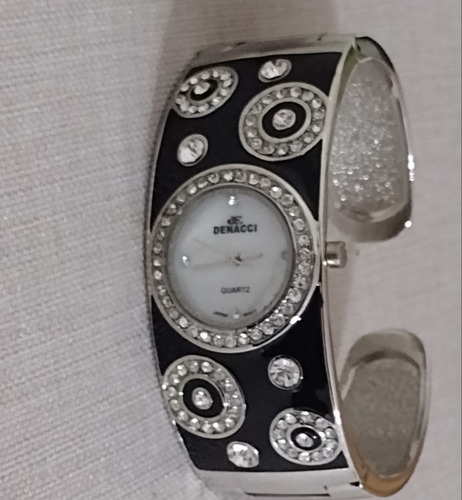 Denacci Elegant / Gothic Girl Watch
